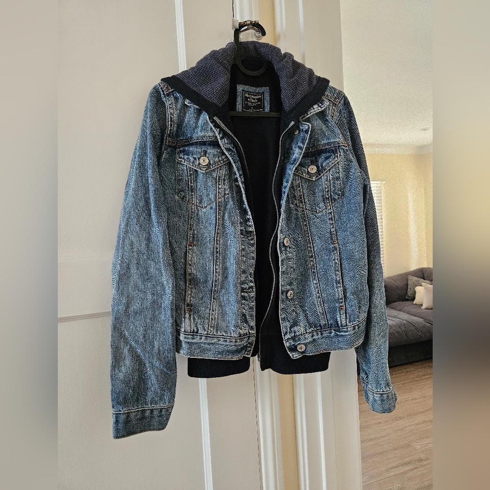 Abercrombie & Fitch Hoodie Lined Denim Jacket size S